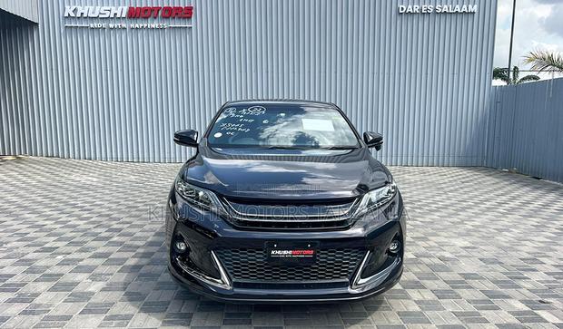 Toyota Harrier 2.0 4WD 2015 Black