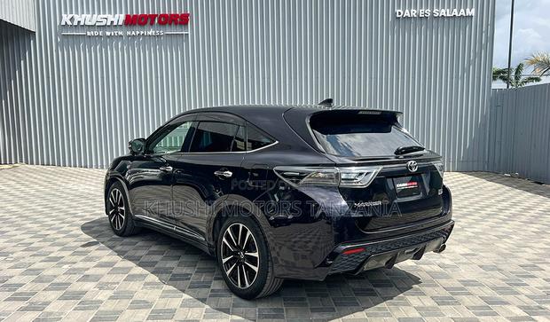 Toyota Harrier 2.0 4WD 2015 Black