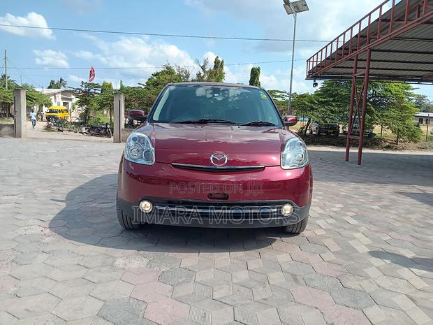 Mazda Verisa 2011 Red