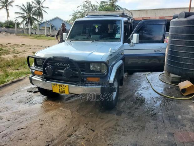 Toyota Land Cruiser Prado 1998 Gray