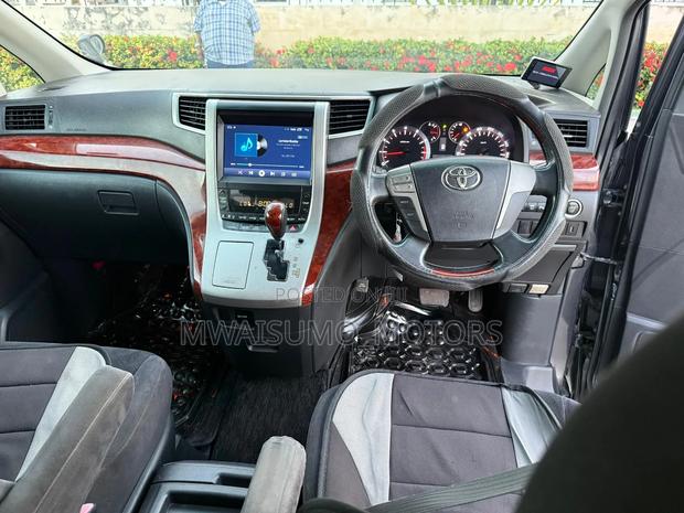 Toyota Vellfire 2009 Gray