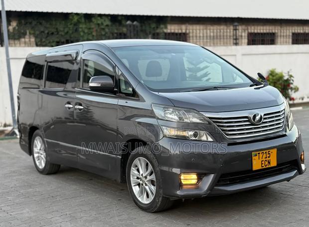 Toyota Vellfire 2009 Gray