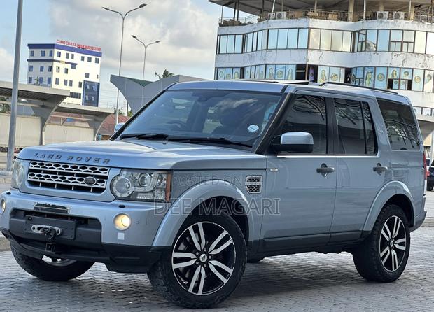 Land Rover Discovery 2014 Blue