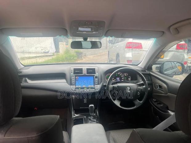 Toyota Crown 2008 Black