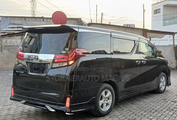 Toyota Alphard 2016 Black