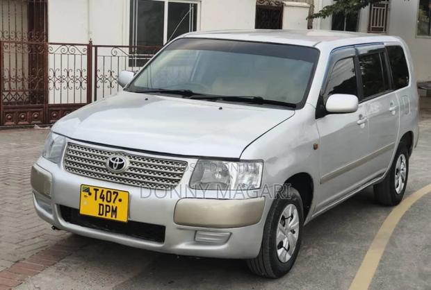 Toyota Succeed 2005 Silver