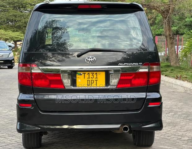 Toyota Alphard 2004 Black