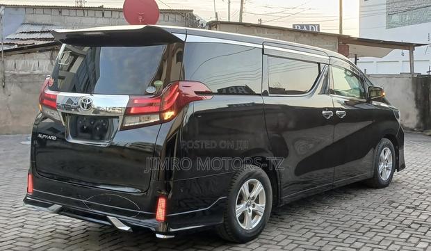 Toyota Alphard 2016 Black