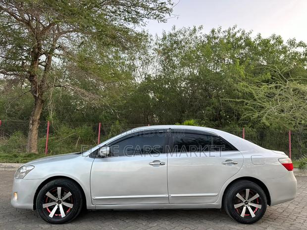 Toyota Premio 2010 Silver