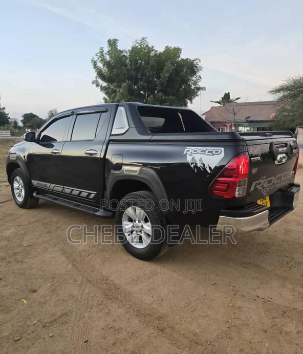 Toyota Hilux 2020 Black