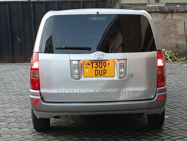 Toyota Probox 2004 Silver