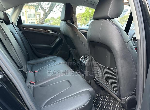 Audi A4 2.0T Premium 2011 Black