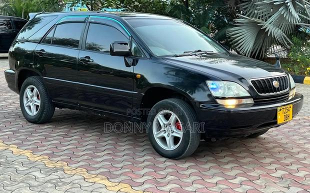 Toyota Harrier 2001 Black