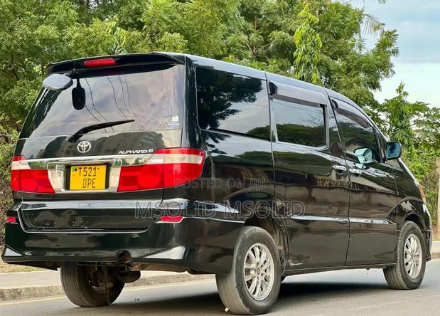 Toyota Alphard 2005 Black