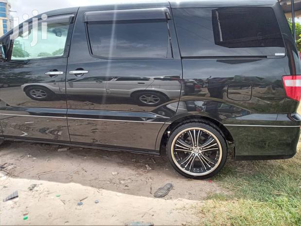Toyota Alphard 2003 Black