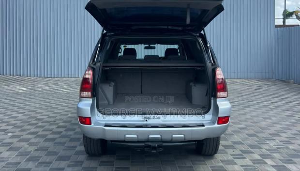 Toyota Hilux Surf 2002 Black