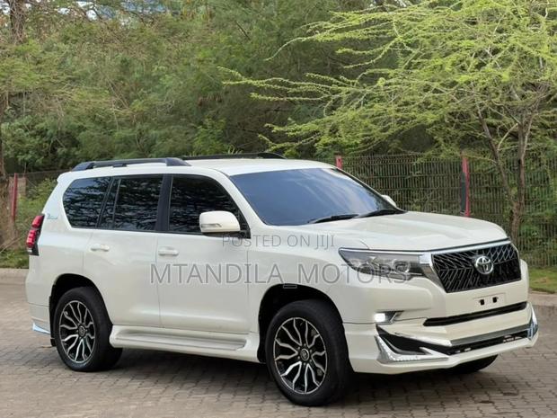 Toyota Land Cruiser Prado 2.8 2021 White