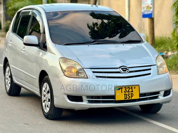 Toyota Corolla Spacio 2003 Silver