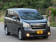 Toyota Noah 2009 Gray for sale