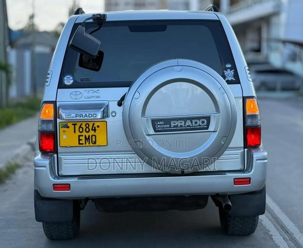 Toyota Land Cruiser Prado 2002 Silver