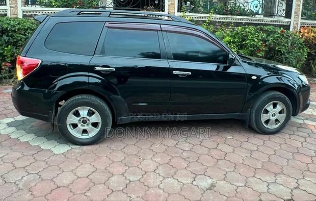 Subaru Forester 2010 Black