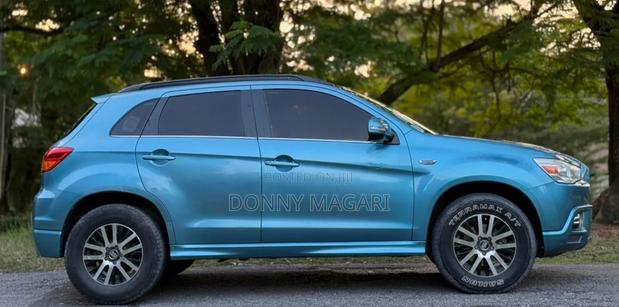 Mitsubishi RVR 2010 Blue