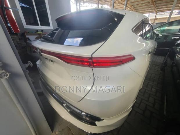 Toyota Harrier 2021 White