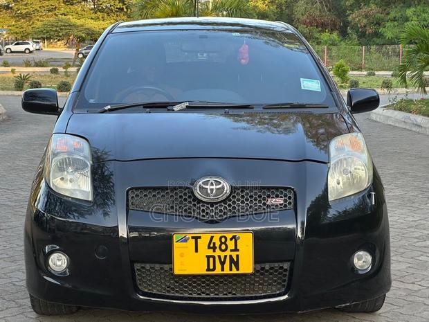 Toyota Vitz 2008 Black