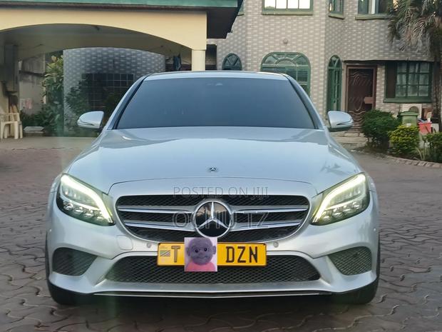 Mercedes-Benz C180 2020 Silver