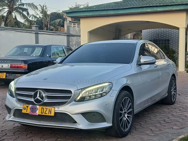 Mercedes-Benz C180 2020 Silver