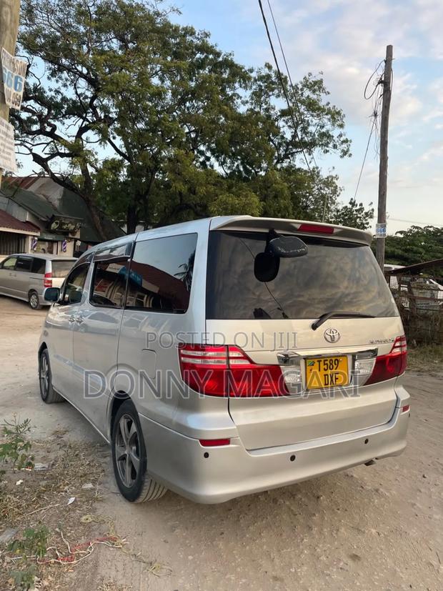 Toyota Alphard 2006 Silver