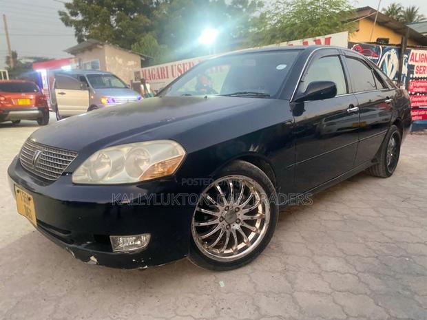 Toyota Mark II 2004 Black