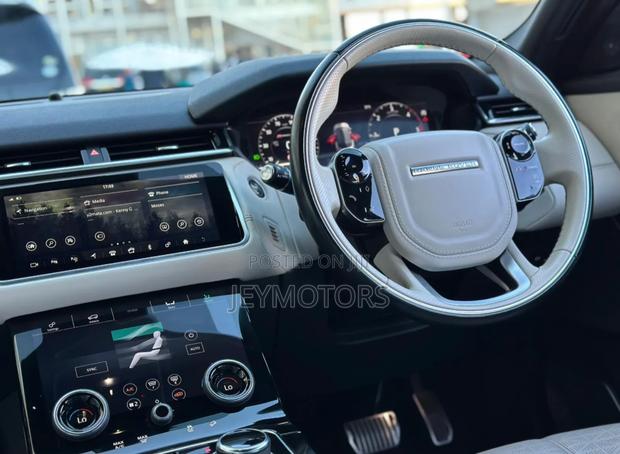 Land Rover Range Rover Velar 2018 Black