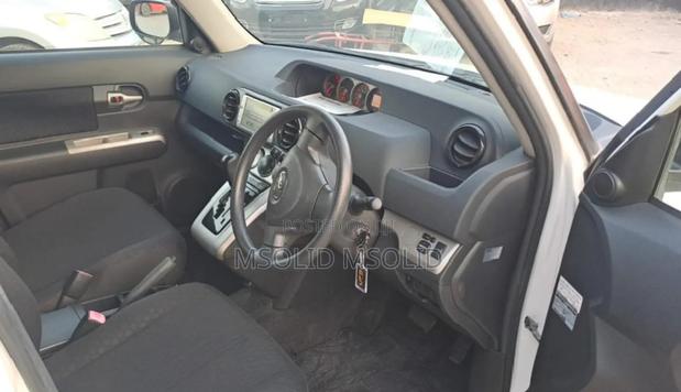 Toyota Corolla Rumion 2008 White