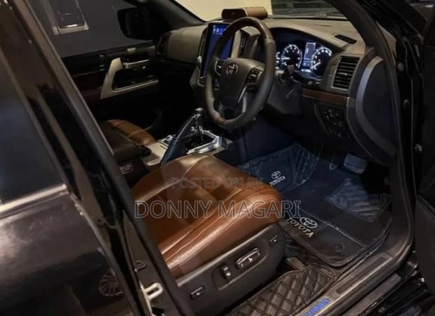 Toyota Land Cruiser 2020 Black