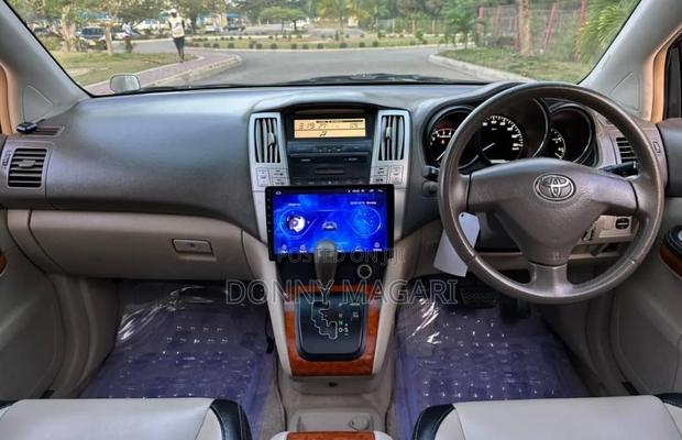 Toyota Harrier 2004 Silver