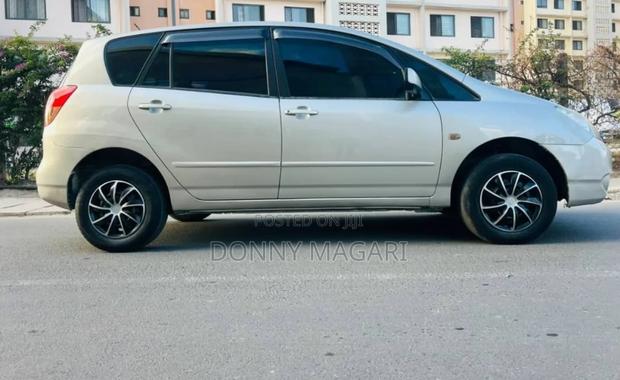 Toyota Corolla Spacio 2006 Gold