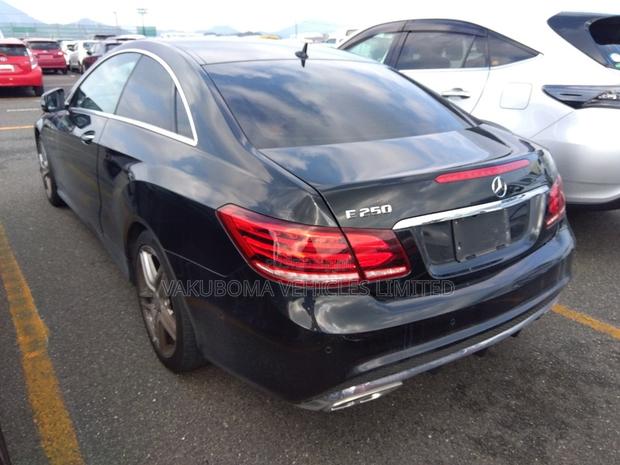 Mercedes-Benz E250 2015 Black