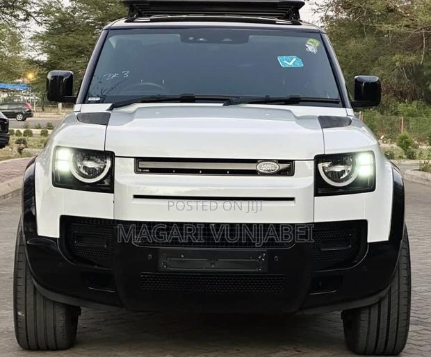 Land Rover Defender 2022 Off white