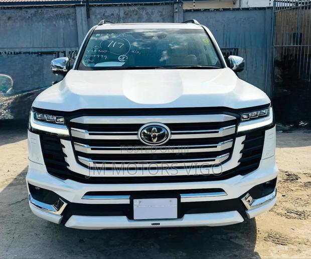 Toyota Land Cruiser 2024 Pearl