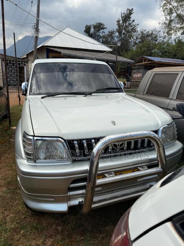 Toyota Land Cruiser Prado 2.7 3dr 2003 White