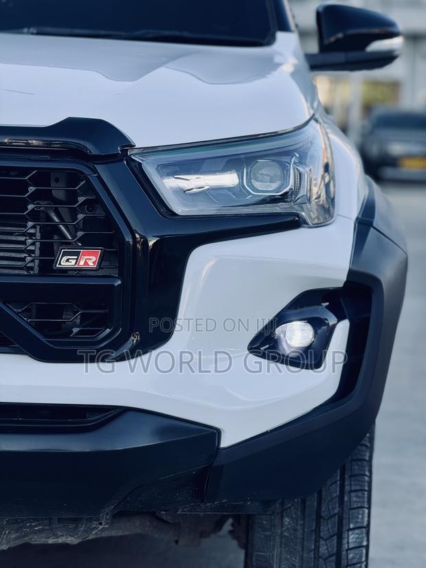 Toyota Hilux Revo Double Cab Deisel 2.8 AWD 2022 White