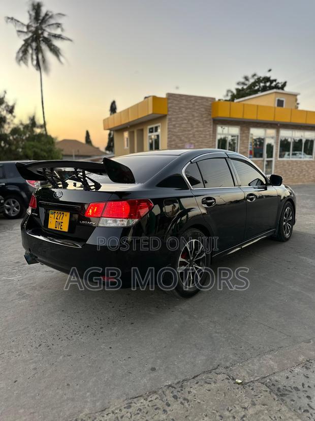 Subaru Legacy 2012 Black
