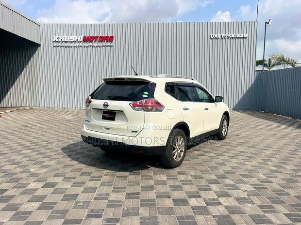 Nissan X-Trail 2015 White