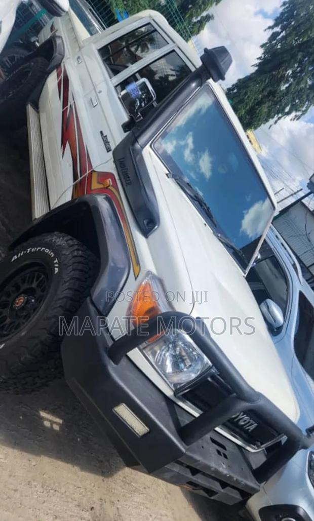 Toyota Land Cruiser 4.0 V6 EXR 2018 White