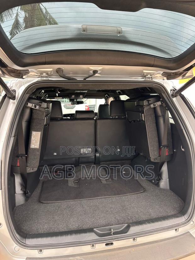 Toyota Fortuner 2024 Silver