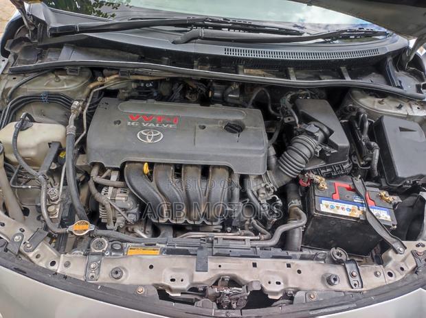 Toyota Corolla Altis 2005 Silver