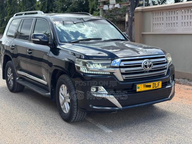 Toyota Land Cruiser 2014 Black
