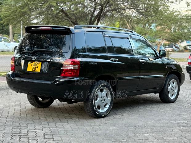 Toyota Kluger 2003 Black