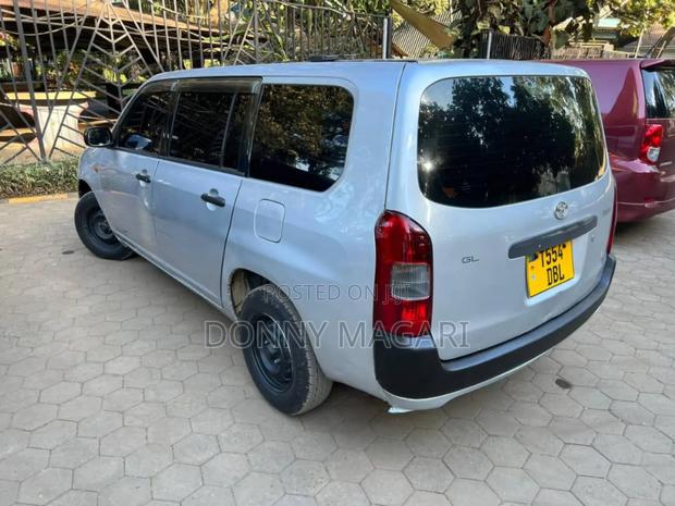 Toyota Probox 2003 Silver